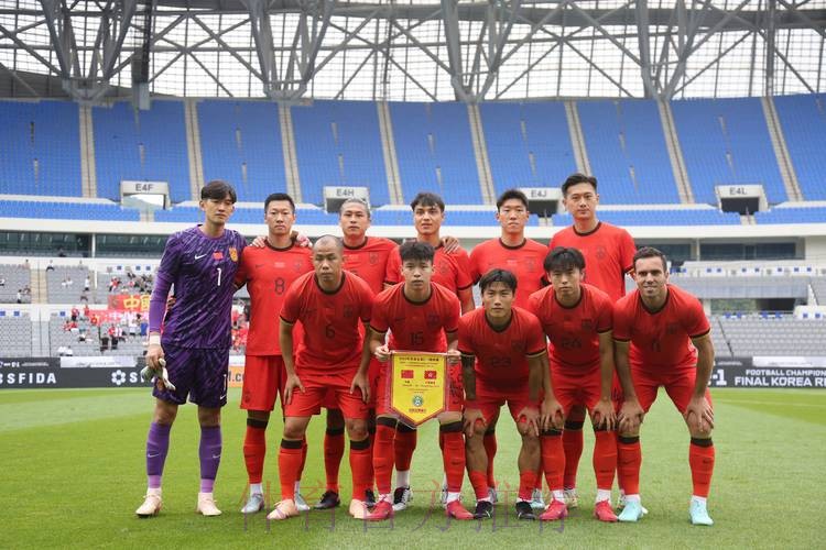 东亚杯丨中国队战胜中国香港队 名列第三 东亚杯丨中国队战胜中国香港队 名列第三